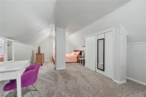 834 Sarcee Avenue Akron OH 44305