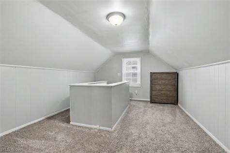 834 Sarcee Avenue Akron OH 44305