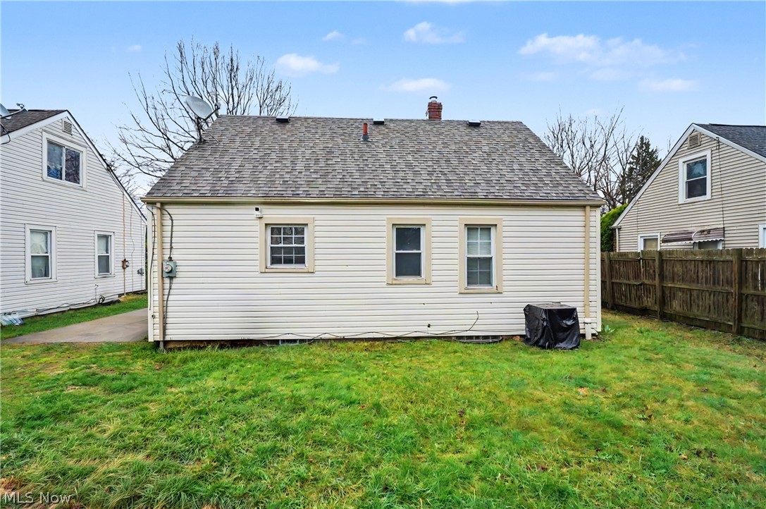 834 Sarcee Avenue Akron OH 44305
