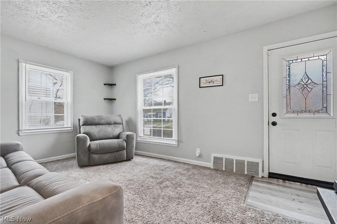 834 Sarcee Avenue Akron OH 44305