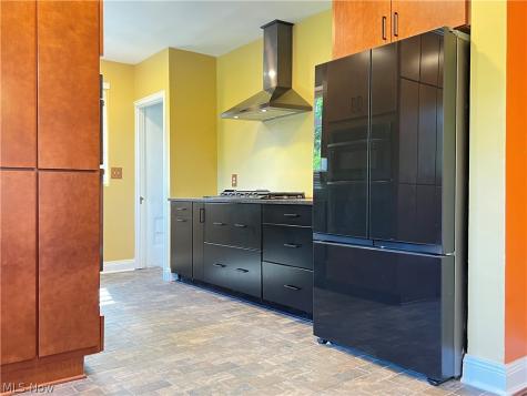 16287 Brewster Road Cleveland OH 44112