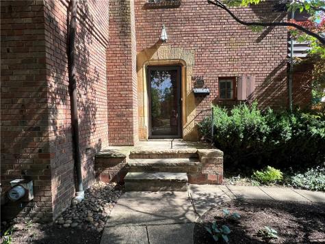 16287 Brewster Road Cleveland OH 44112