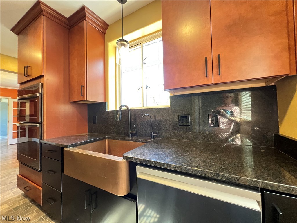 16287 Brewster Road Cleveland OH 44112