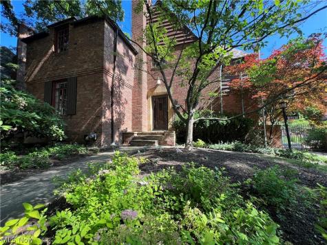 16287 Brewster Road Cleveland OH 44112