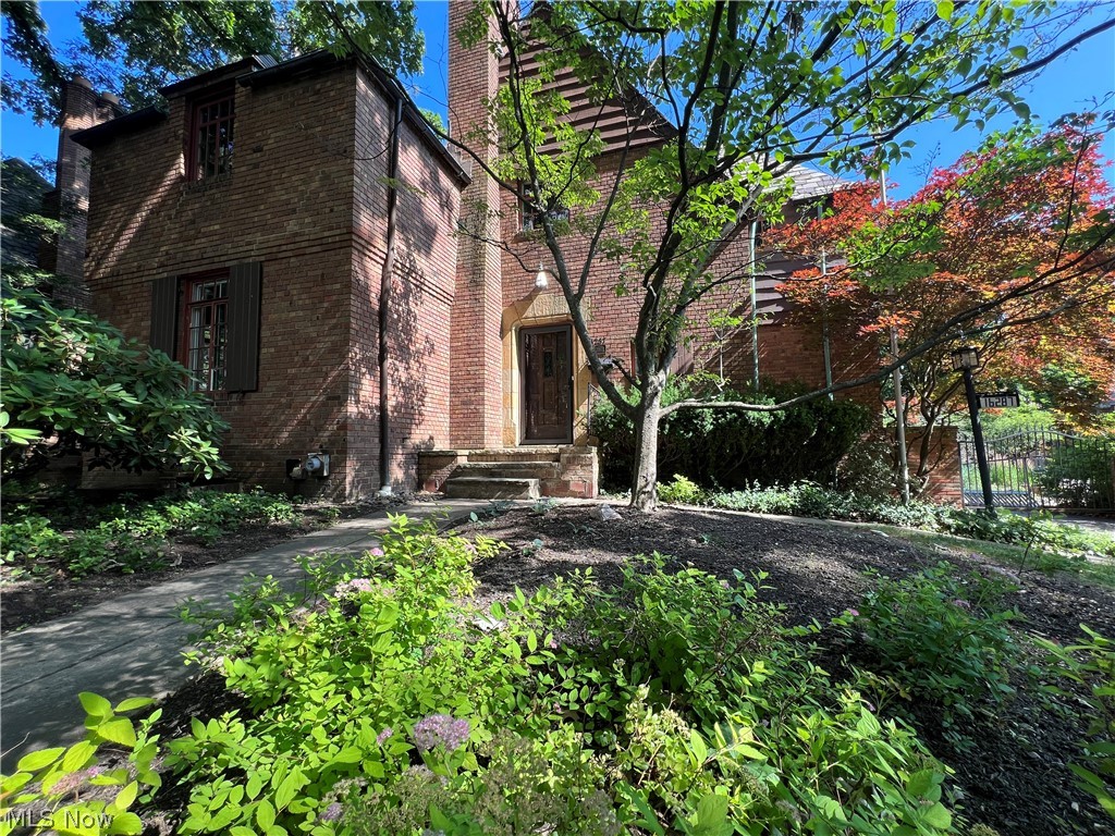 16287 Brewster Road Cleveland OH 44112