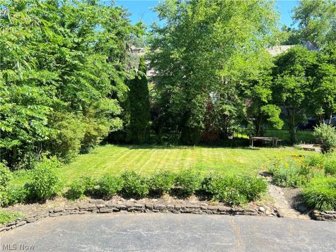 16287 Brewster Road Cleveland OH 44112
