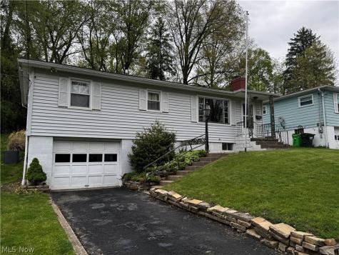 739 Western Drive Wooster OH 44691
