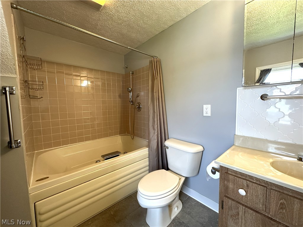 2713 Brookview Boulevard Parma OH 44134