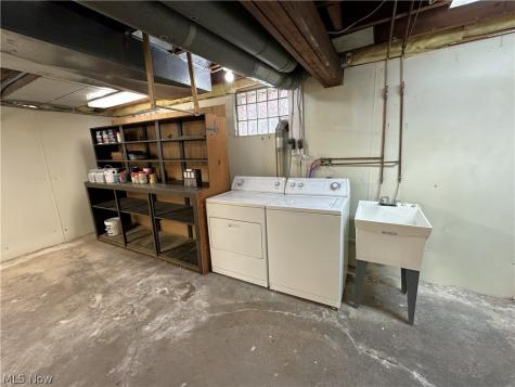 2713 Brookview Boulevard Parma OH 44134