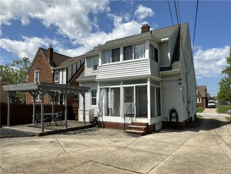 2713 Brookview Boulevard Parma OH 44134