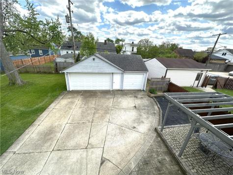 2713 Brookview Boulevard Parma OH 44134