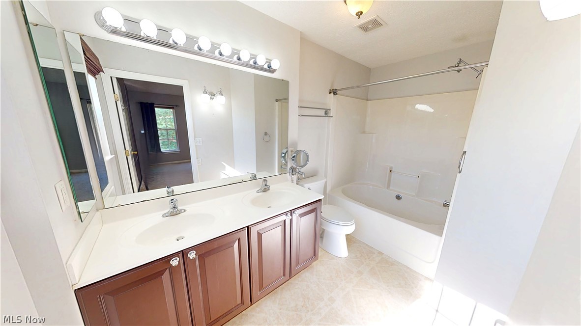 591 Brookpointe Circle Northfield OH 44067