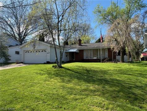 326 Bowman Drive Kent OH 44240