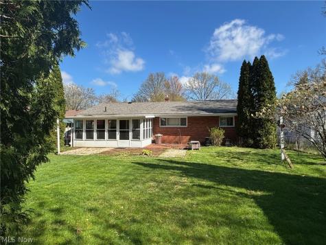 326 Bowman Drive Kent OH 44240