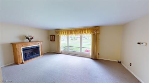 326 Bowman Drive Kent OH 44240