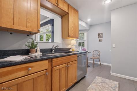 1283 Bates Road Rocky River OH 44116