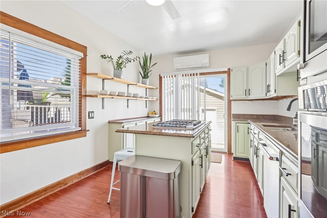 1356 Westlake Avenue Lakewood OH 44107