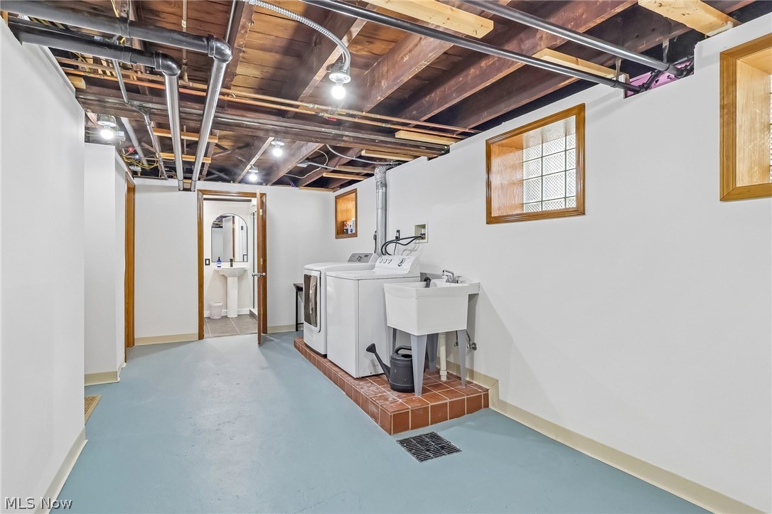 1356 Westlake Avenue Lakewood OH 44107