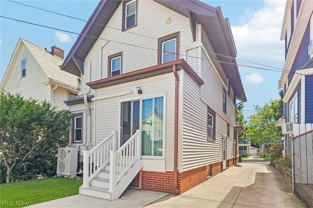 1356 Westlake Avenue Lakewood OH 44107