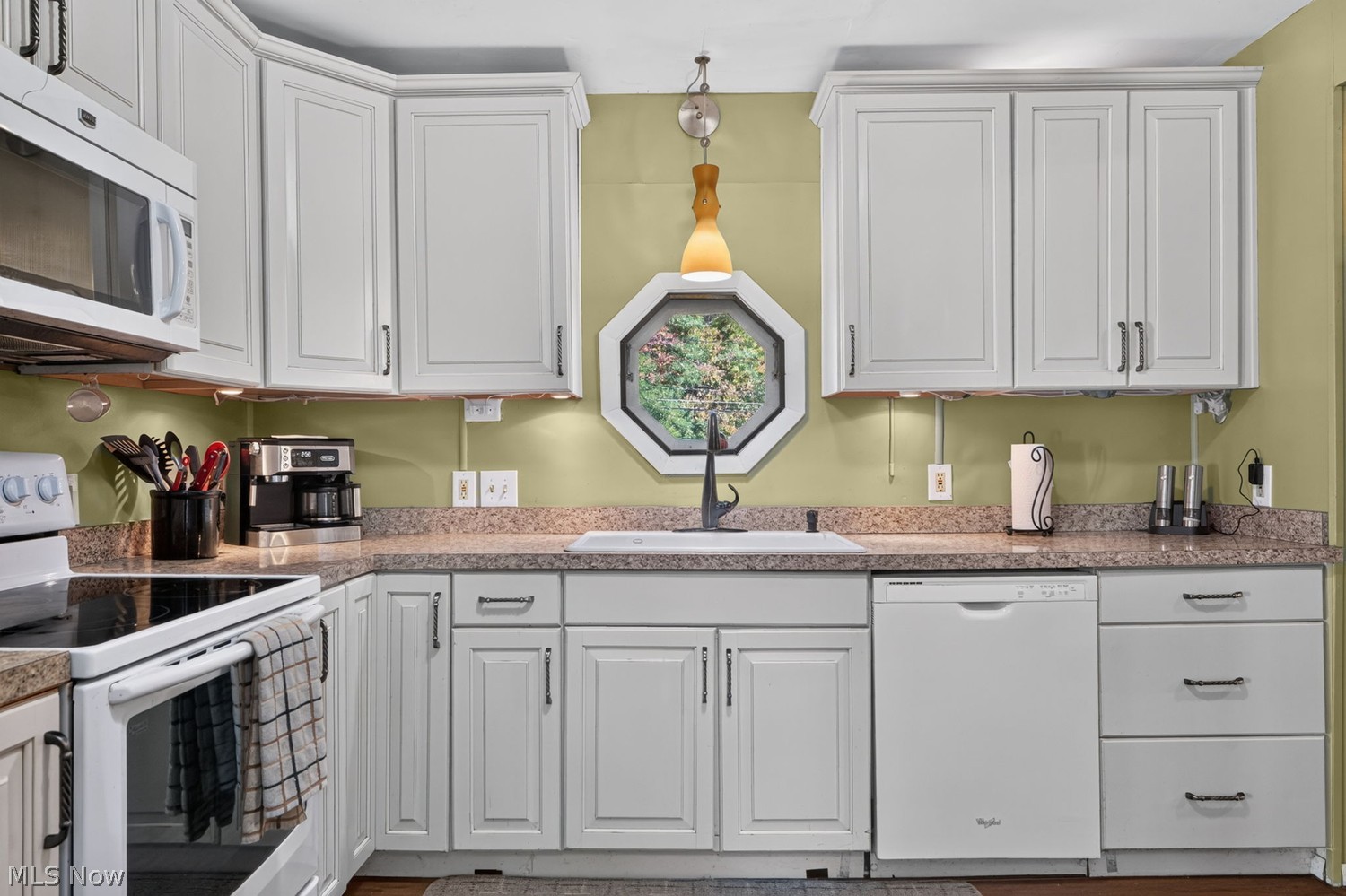 14276 Watt Road Novelty OH 44072