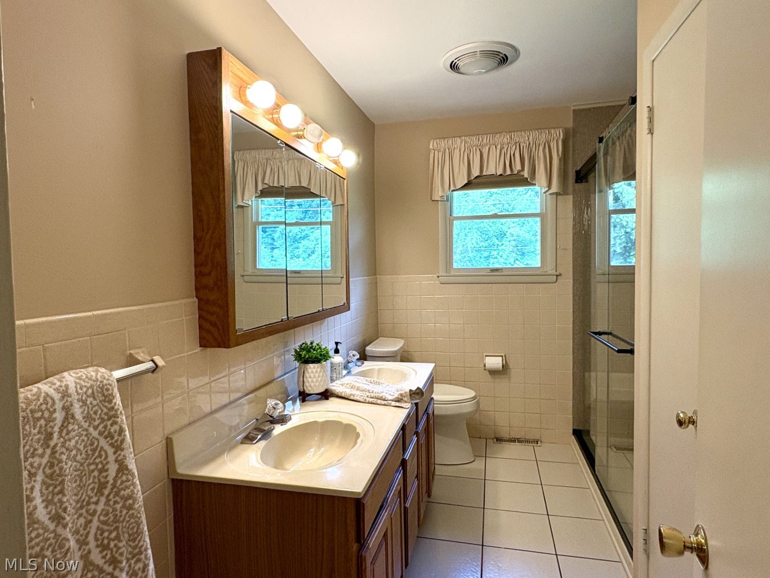 1835 Metzger Road Valley City OH 44280