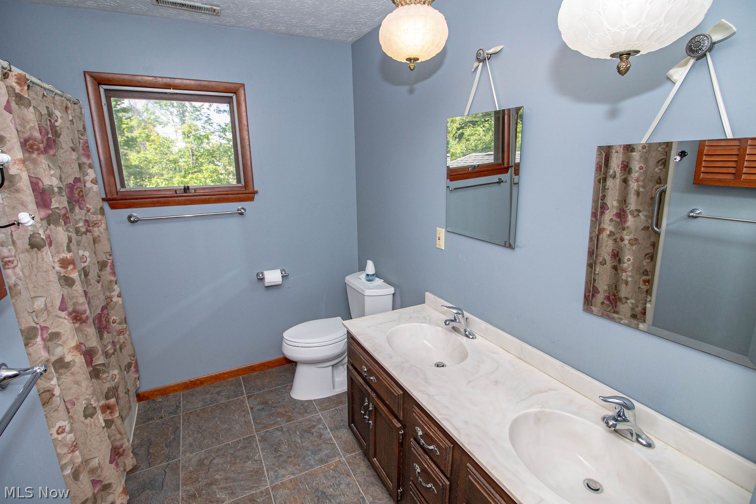 1835 Metzger Road Valley City OH 44280