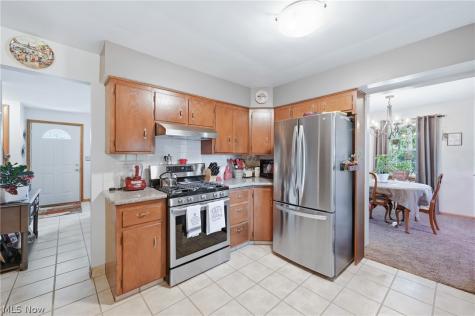 934 Larkridge Avenue Youngstown OH 44512