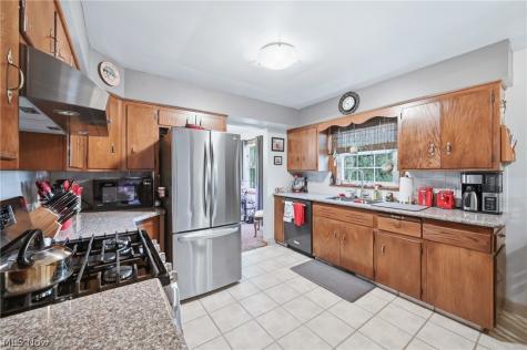 934 Larkridge Avenue Youngstown OH 44512
