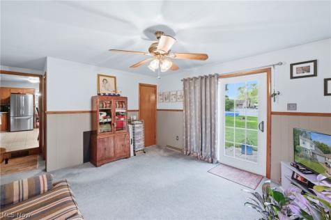 934 Larkridge Avenue Youngstown OH 44512