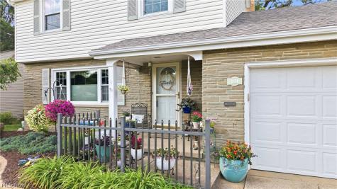 934 Larkridge Avenue Youngstown OH 44512