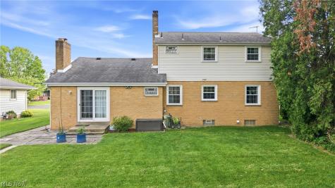 934 Larkridge Avenue Youngstown OH 44512