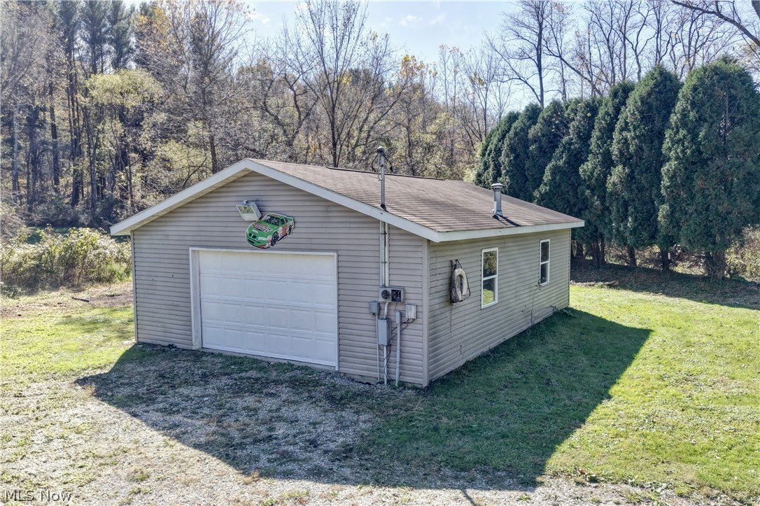 9034 State Route 39 NE Sherrodsville OH 44675