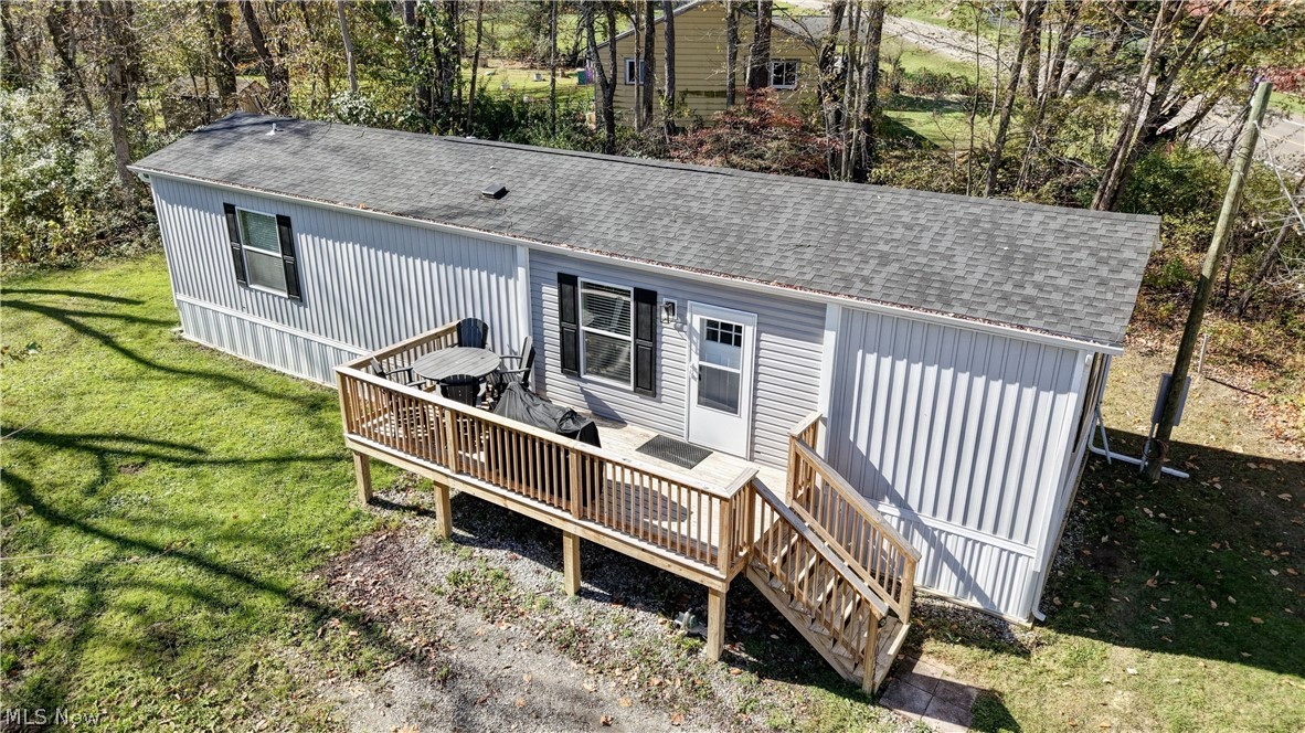 9034 State Route 39 NE Sherrodsville OH 44675
