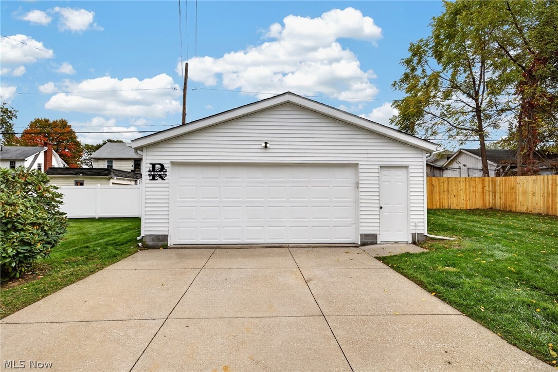 733 Roslyn Avenue Akron OH 44320