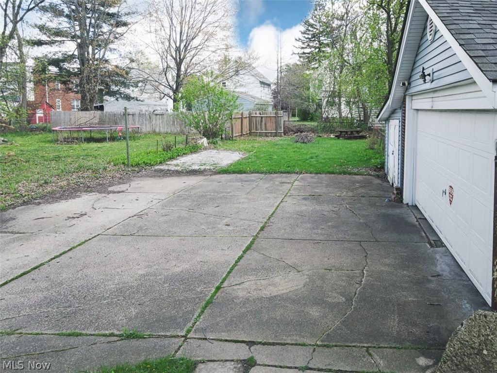 33 N Hartford Avenue Youngstown OH 44509