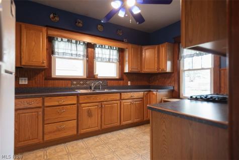33 N Hartford Avenue Youngstown OH 44509