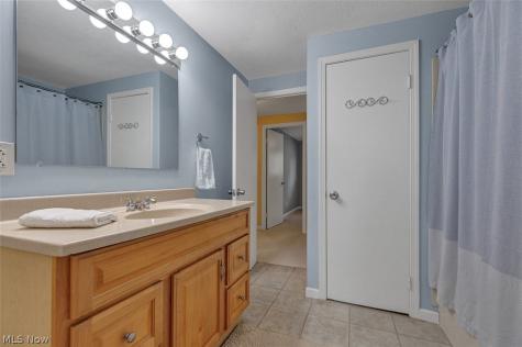 6609 Debbie Drive North Ridgeville OH 44039