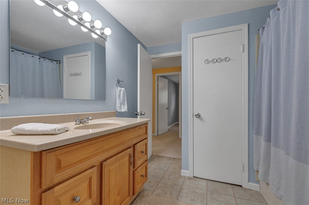 6609 Debbie Drive North Ridgeville OH 44039