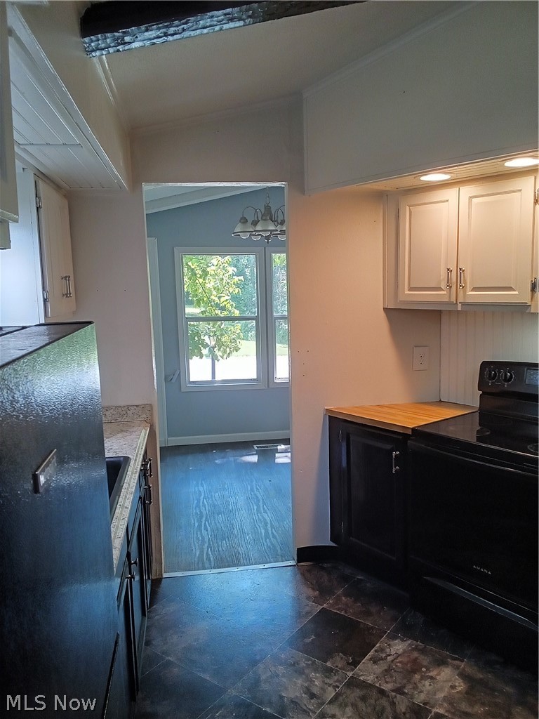 6 Cardinal Drive Hiram OH 44234