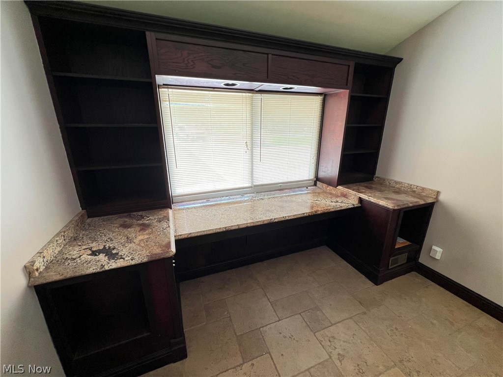 25716 Westwood Road Westlake OH 44145