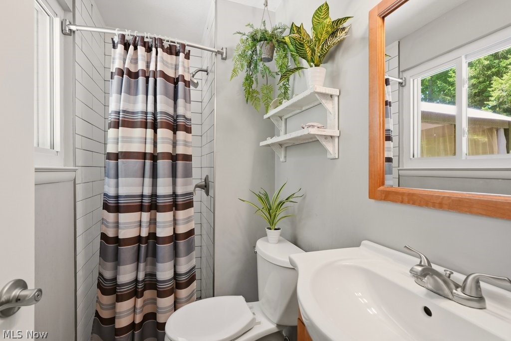 197 Spring Creek Road Northfield Center OH 44067