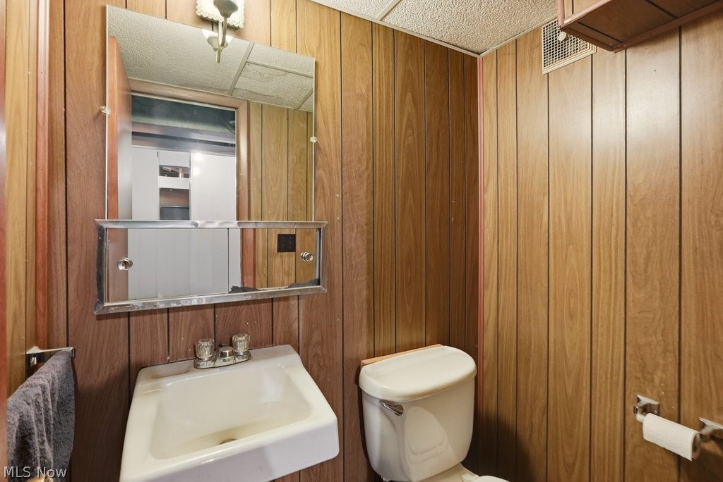 197 Spring Creek Road Northfield Center OH 44067