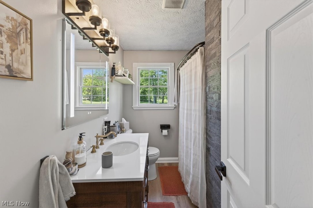 15812 Auburn Road Newbury OH 44065
