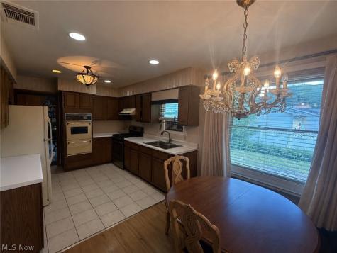 2500 Rosewood Youngstown OH 44505