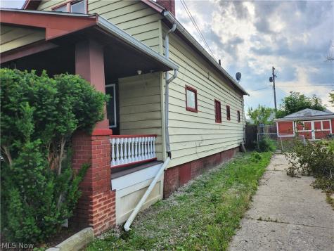 3272 W 48th Street Cleveland OH 44102