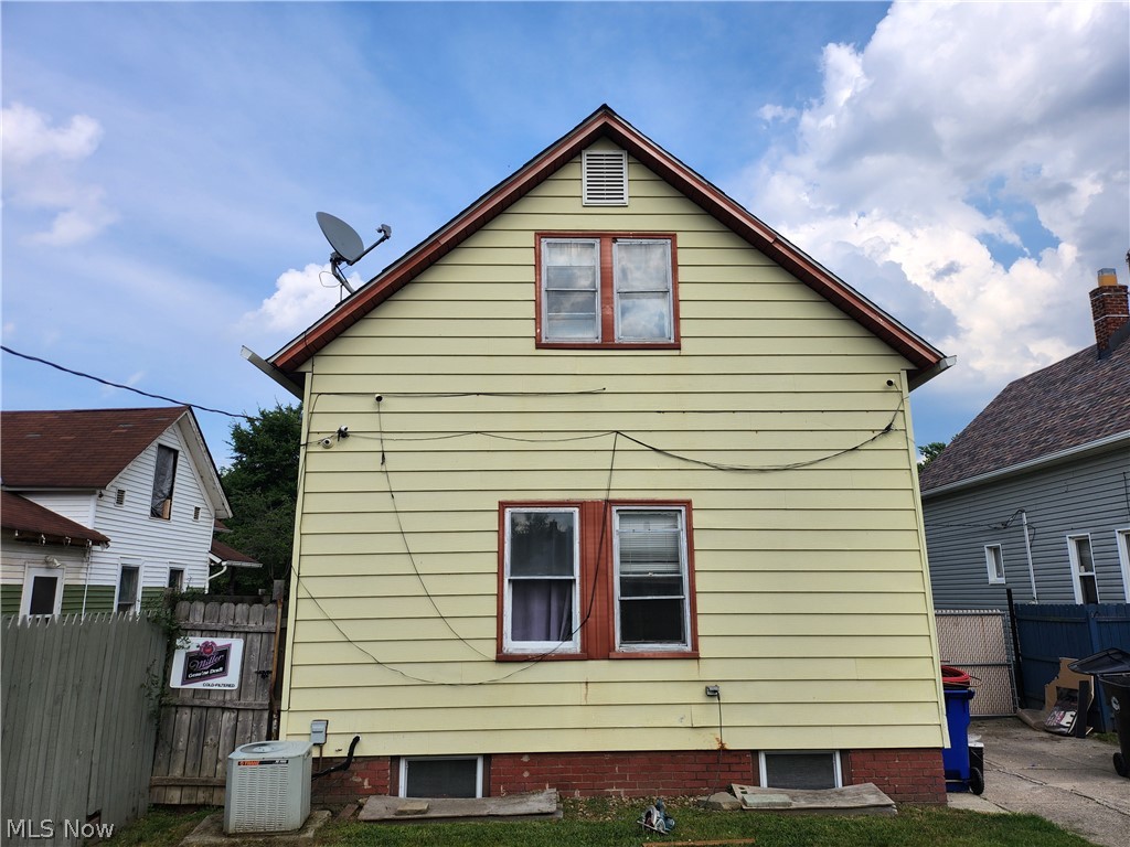 3272 W 48th Street Cleveland OH 44102