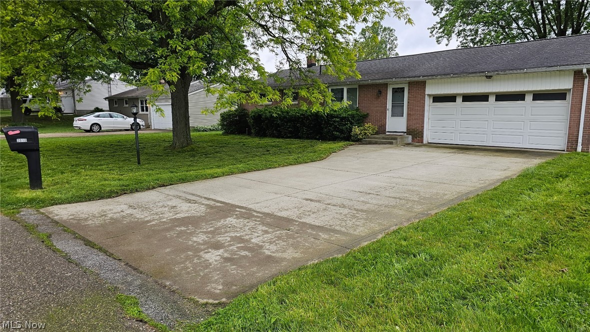 2010 38th Street NE Canton OH 44705