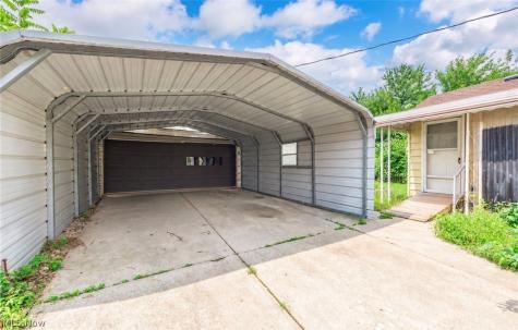 3810 Highland Road Cleveland OH 44111