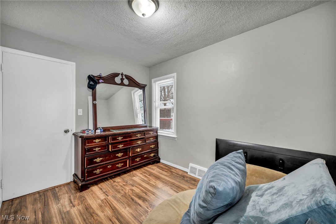 14 Ennis Avenue Bedford OH 44146