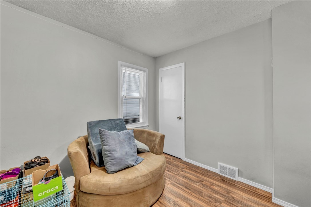 14 Ennis Avenue Bedford OH 44146